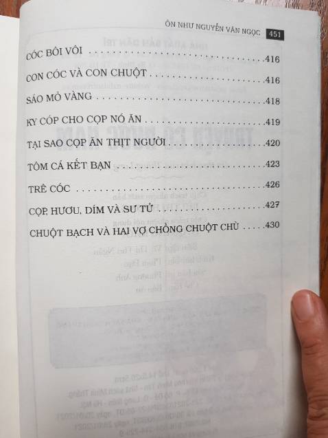 Rất nhiều chuyện, mình chưa đọc hết, giao hàng nhanh, giấy đẹp, in chữ dễ đọc, mọi người nên mua.