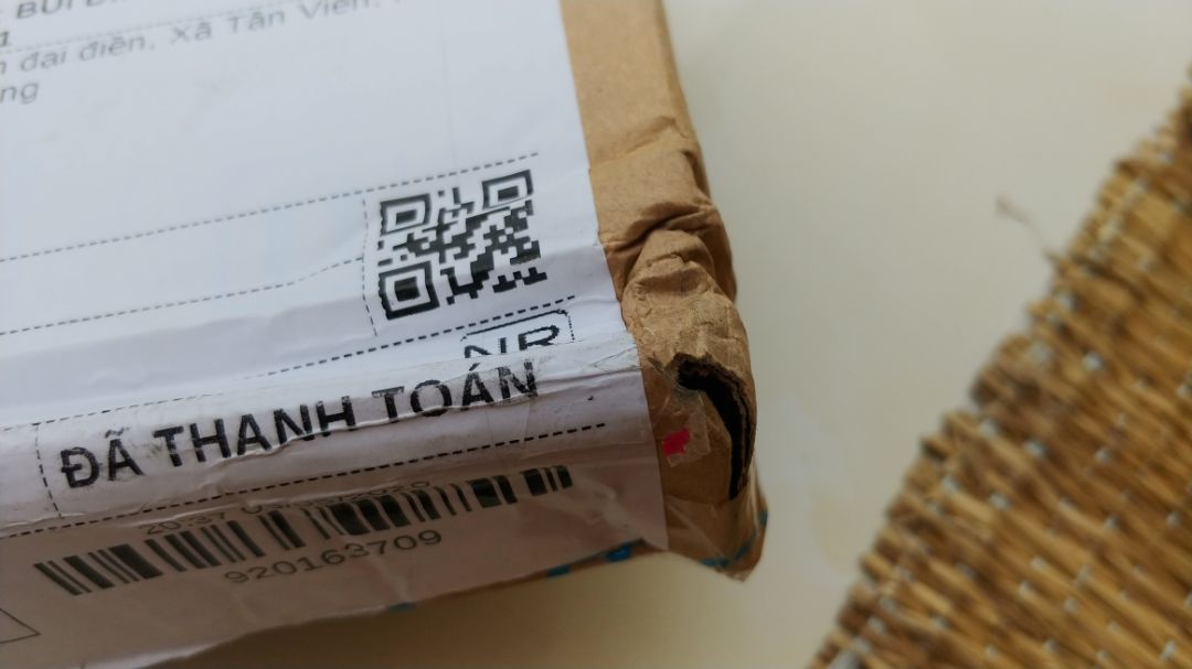 Đóng gói chưa tốt, sản phẩm không giống vs ảnh giới thiệu, sai khác rất nhiều. Đặt hàng 1 màu thì chuyển cho màu khác. ko hiểu??? Đóng gói chưa tốt, sản phẩm không giống vs ảnh giới thiệu, sai khác rất nhiều. Đặt hàng 1 màu thì chuyển cho màu khác. ko hiểu???