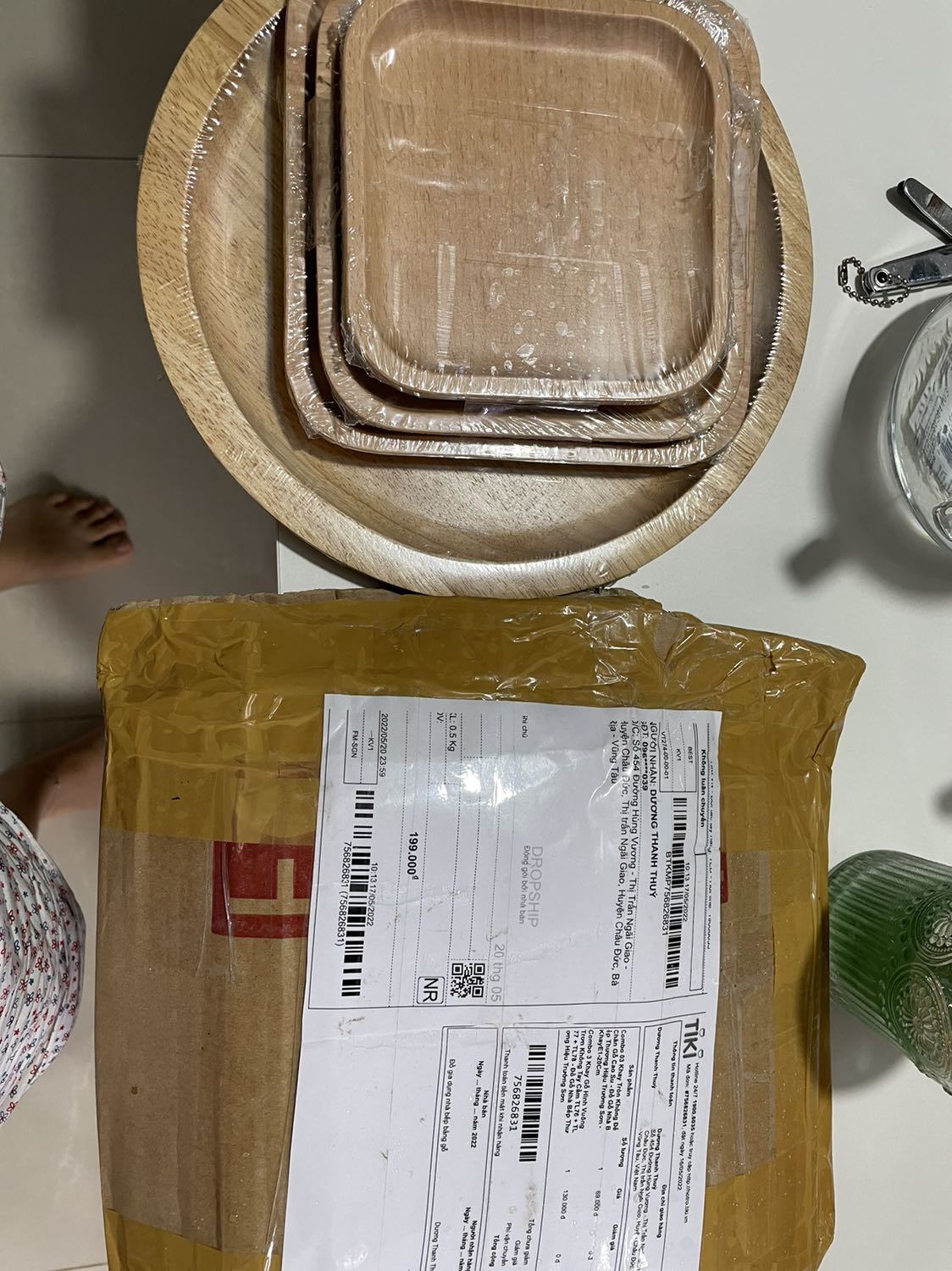 Combo 3 khay tròn mà nhận đc có 1khay là sao vậy shop vs tiki? Thiếu hàng thì vận chuyển cho khách làm j ạh?