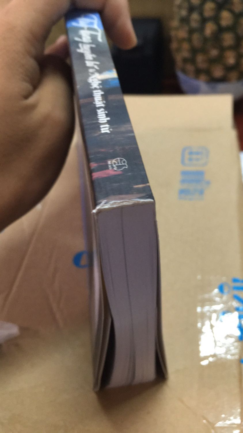 Giao hàng nhanh
Quá trình đóng gói khá chán 
Sách đến tay người dùng mất hết góc khá xấu