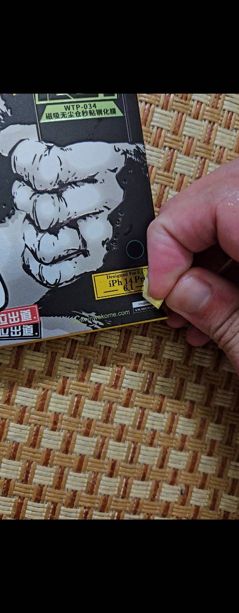 Hèn gì viền đen nó che mất cái màn hình, chán thật sự. Hèn gì viền đen nó che mất cái màn hình, chán thật sự.