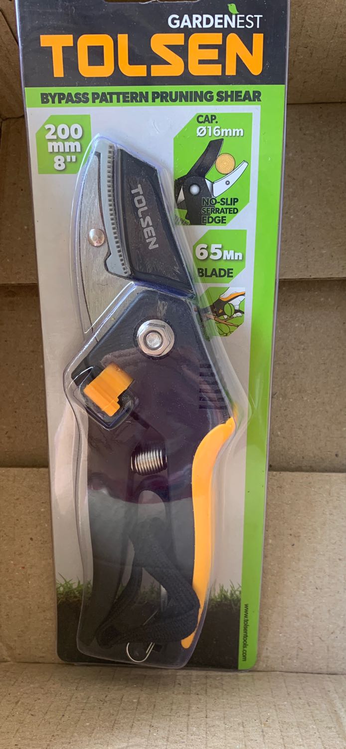 Cắt thử thấy ok lắm, mà k biết bền k, dùng lâu mới bít, cắt thử cành bằng cây đũa thì rất sắc