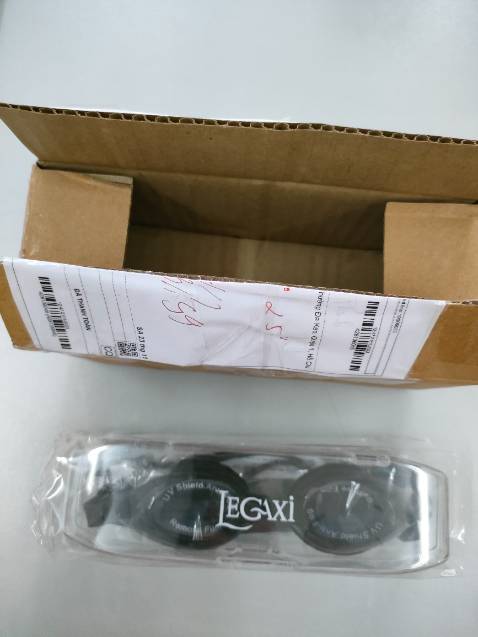 Đeo thử ôm, khít mặt, nhìn đẹp. Độ cận chuẩn. 👏👍