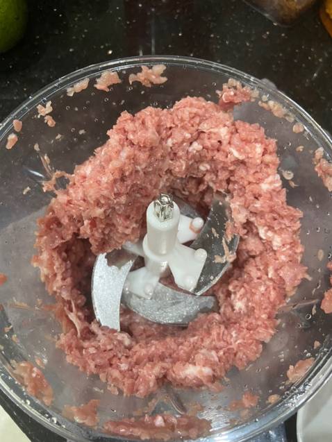 Máy xay ổn rất khỏe, xay nhuyễn hay vừa cũng đều ok nhé
Mua kèm thêm cái máy hút chân không của shop nữa đúng là 1 combo tuyệt vời luôn
mua 2 lại còn được mức giá siêu hời + tặng kèm quà tặng quá ok