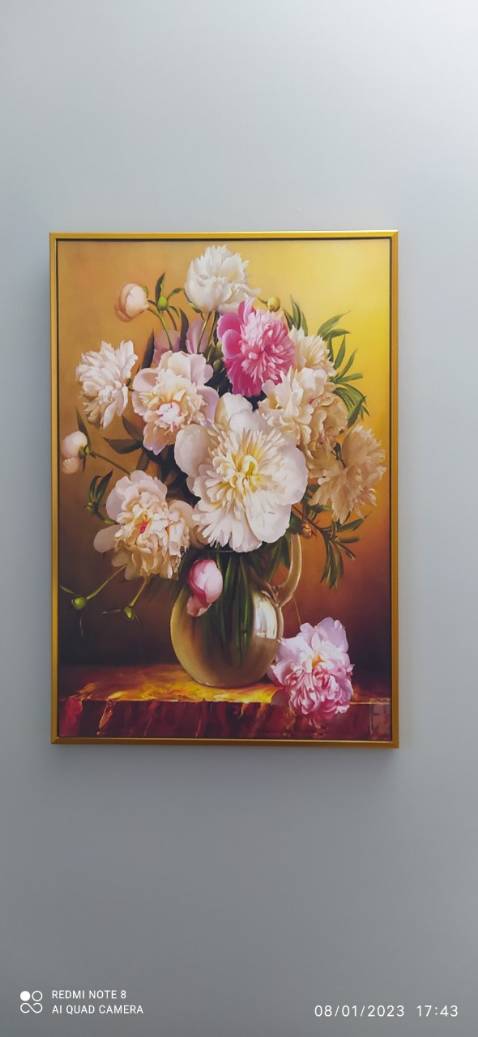 Tranh rất đẹp, màu tươi. Khung tranh mạ vàng hợp với tranh. Có thể yên tâm mua hàng của shop. Shop giao hàng nhanh nhưng Viettel Post vận chuyển chậm.