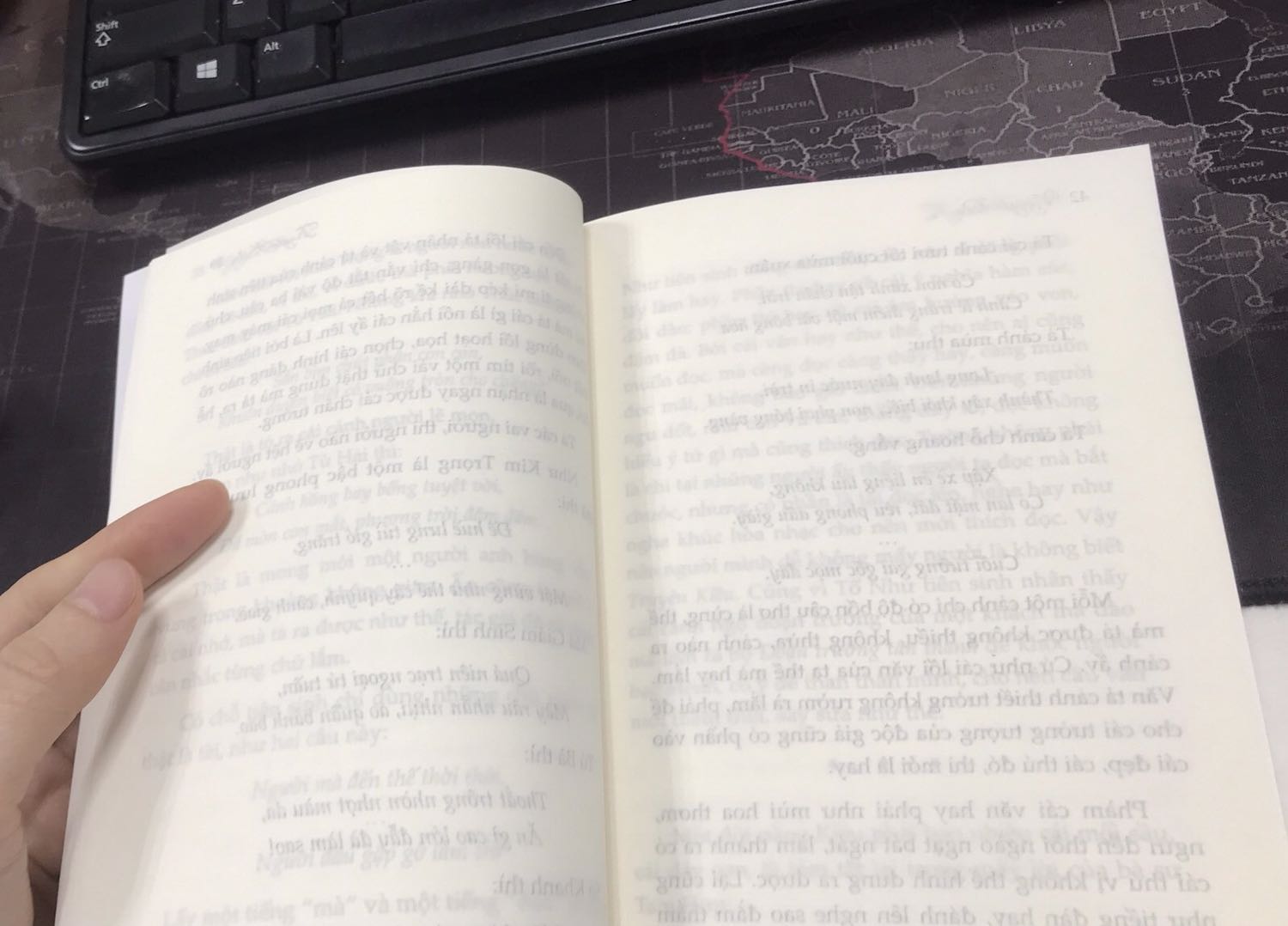 Sách gởi in bị nhoè hết, shop coi lại giúp nha