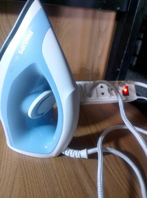 mới mua được 3 tháng là đã bị hư rồi, ghim điện không ăn nữa