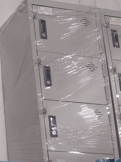 Tủ nhỏ nhỏ xinh xinh thấy cưng ghê lun á, đẹp, nhỏ, gọn tiện lắm, rất là thích luôn á