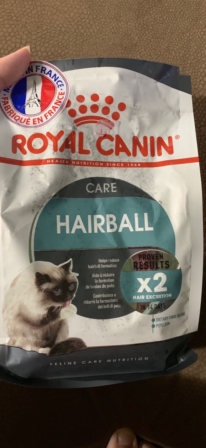 Date okay, nhưng bao bì thấy hơi cũ bà bị xé giá niêm yết. Nên thấy không ưng lắm, kiểu cứ như đang bị *** giá hay gì á