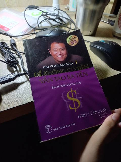 Xảm ơn vì sách quá hay. Recommend nên mua để thay đổi tư duy về tiền bạc. Quyển sách đã tl cho mình câu hoie vid sao ng giàu càng ngày càng giàu còn ng nghè thì luôn nghèo... khai sáng