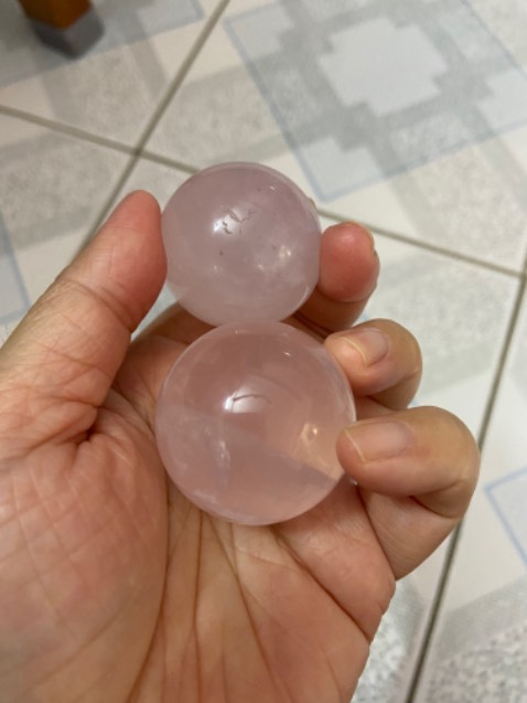 Mình vừa nhận được đá nhưng viên nào cũng bị trầy xước, cần Shop hỗ trợ đổi trả hàng.