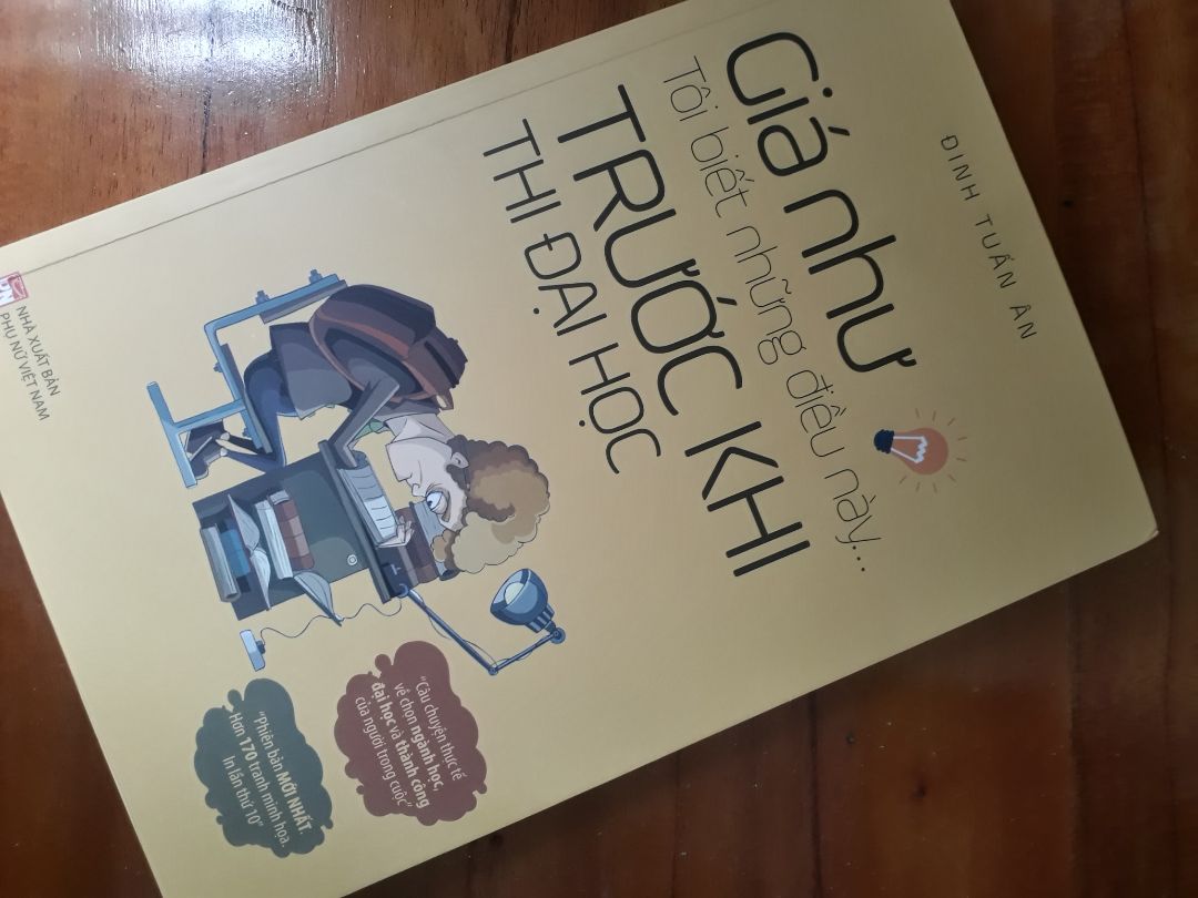sách quá ư là xịn xò
mọi người nên mua về đọc nha, đặc biệt là những người chưa có định hướng chọn ngành/ khối như mình