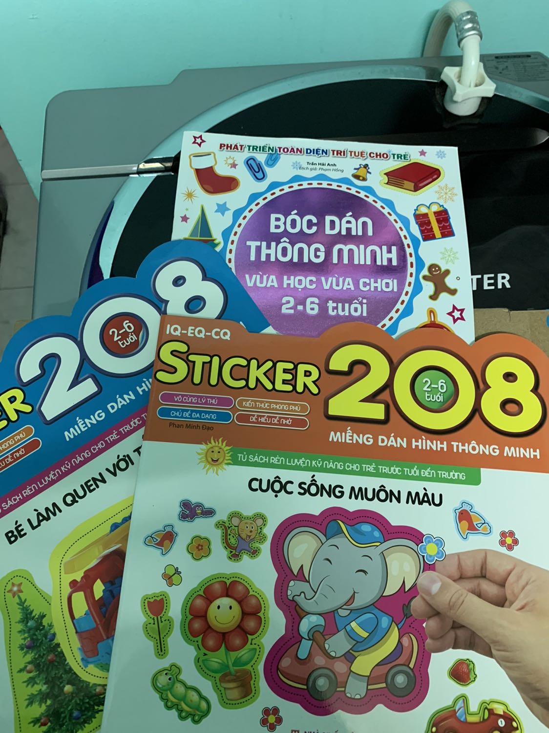 Màu sách đẹp, nét in rõ ràng, tiki giao hàng nhanh cực kỳ.