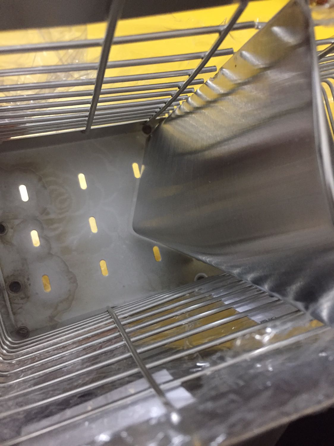 Yêu cầu đổi sản phẩm mới. Sản phẩm bị hư, lỗi