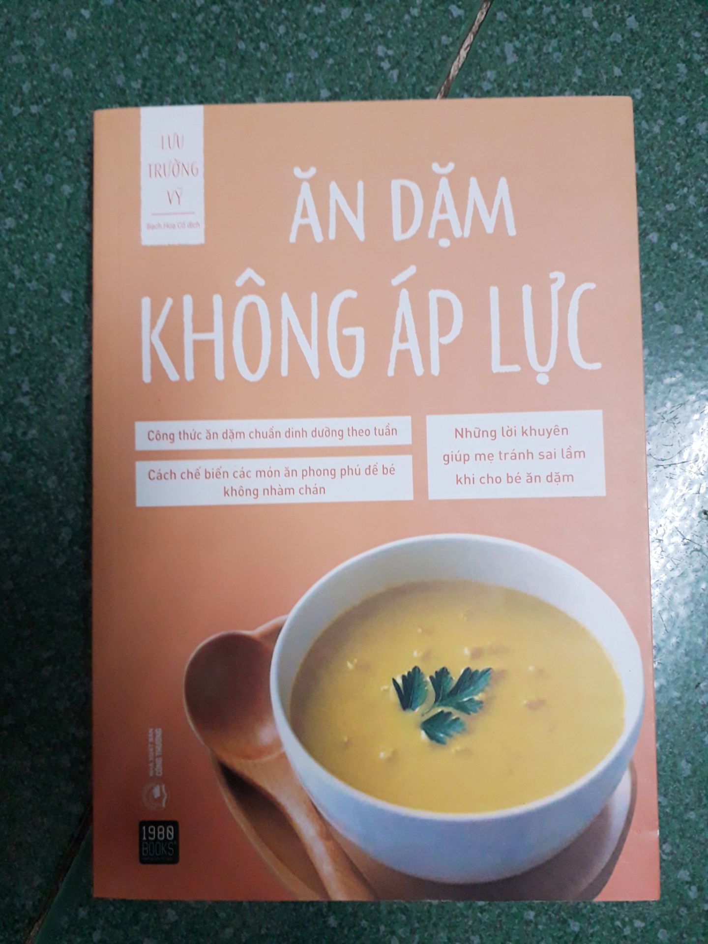 sách màu. Nd phong phú 🤩