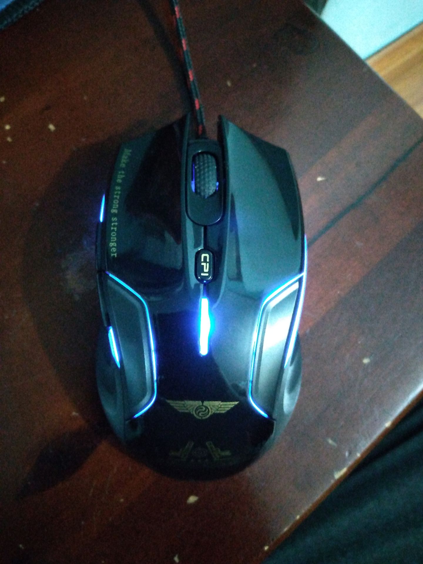 Sao chuột mình mua sử dụng mới đc 3 tuần thì ko xài đc nữa
Đèn quang thì có nhưng đèn chuột ko lên Sao chuột mình mua sử dụng mới đc 3 tuần thì ko xài đc nữa
Đèn quang thì có nhưng đèn chuột ko lên