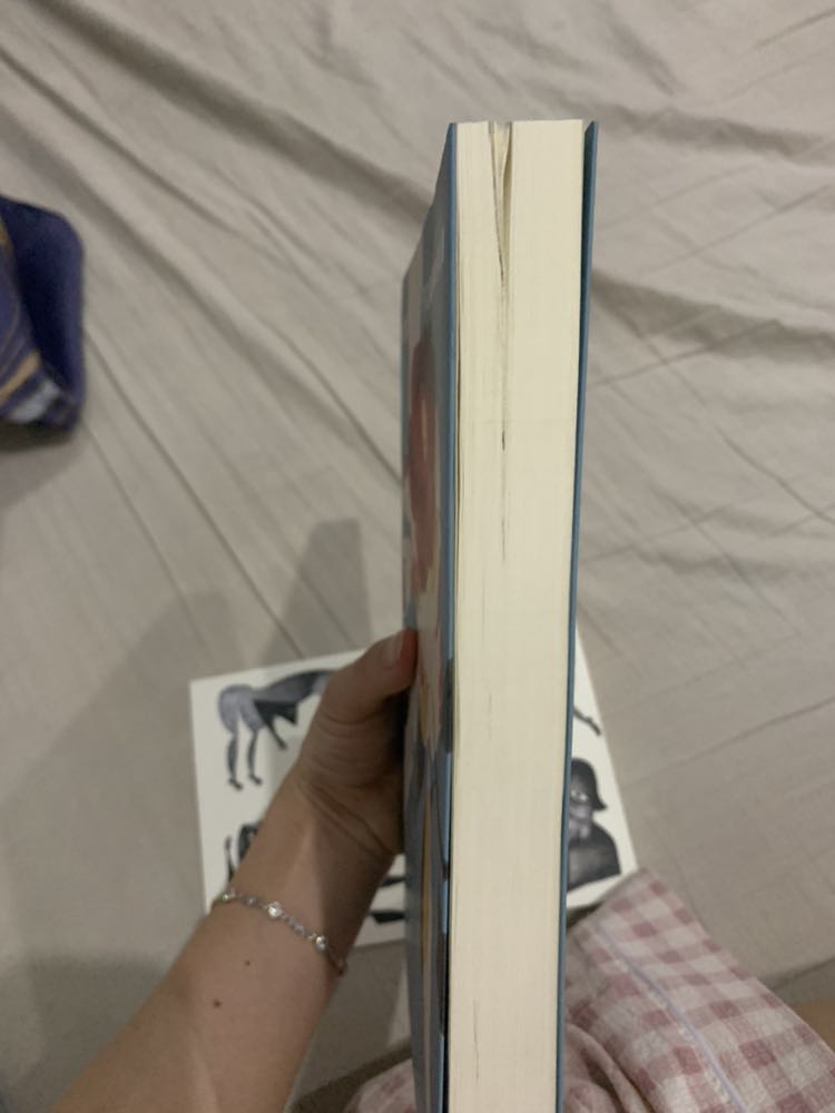 Sách bị bẩn🥹 ngoài ra k còn vấn đề gì