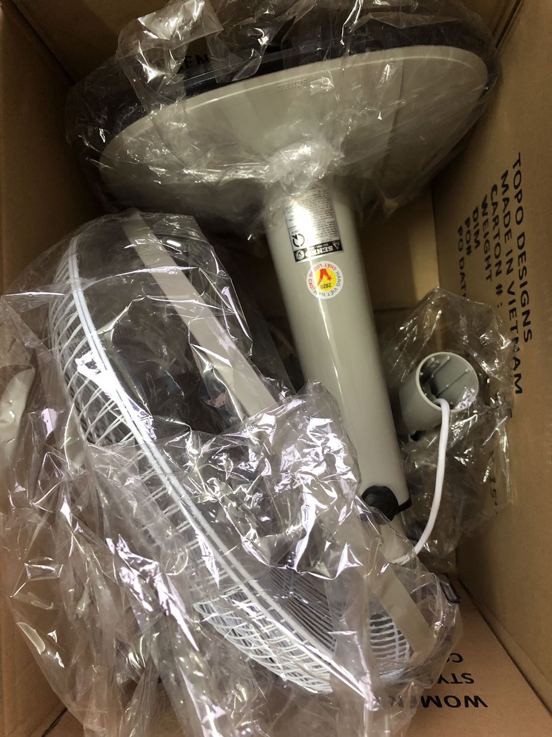 Gặp phải 2 vấn đề:
1 là sai model sp, (em mua là L1338, giao là L1638)
2 là giao sai lồng quạt, ko lắp vô được
Đề nghị Tiki lấy lại SP và hoàn tiền