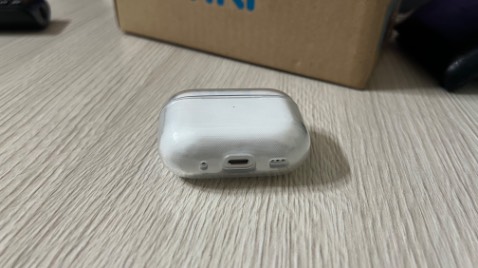 Giao hàng nhanh chóng. Ốp vừa khít, đẹp & ổn trong tầm giá