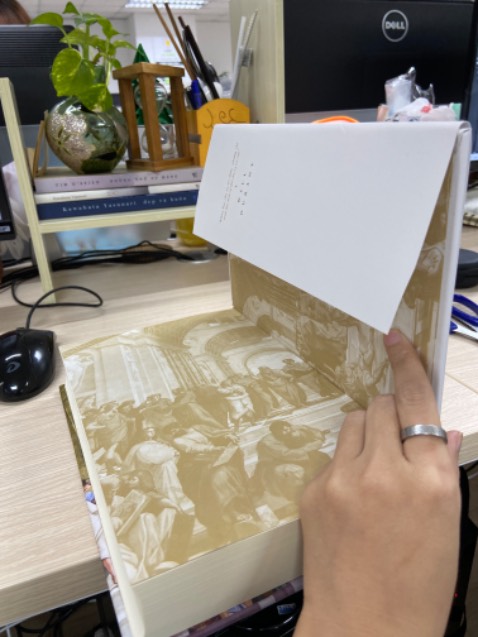 Giao nhanh nhé, bìa cứng chắc chắn, nội dung chưa đọc nên chưa biết Giao nhanh nhé, bìa cứng chắc chắn, nội dung chưa đọc nên chưa biết