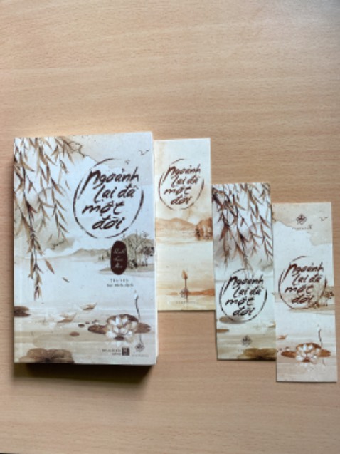 Giao hàng nhanh, đóng gói cẩn thận. Sách nội dung nhẹ nhàng, đọc khiến người ta thư thái dễ chịu, tâm hồn trở nên an yên hơn.