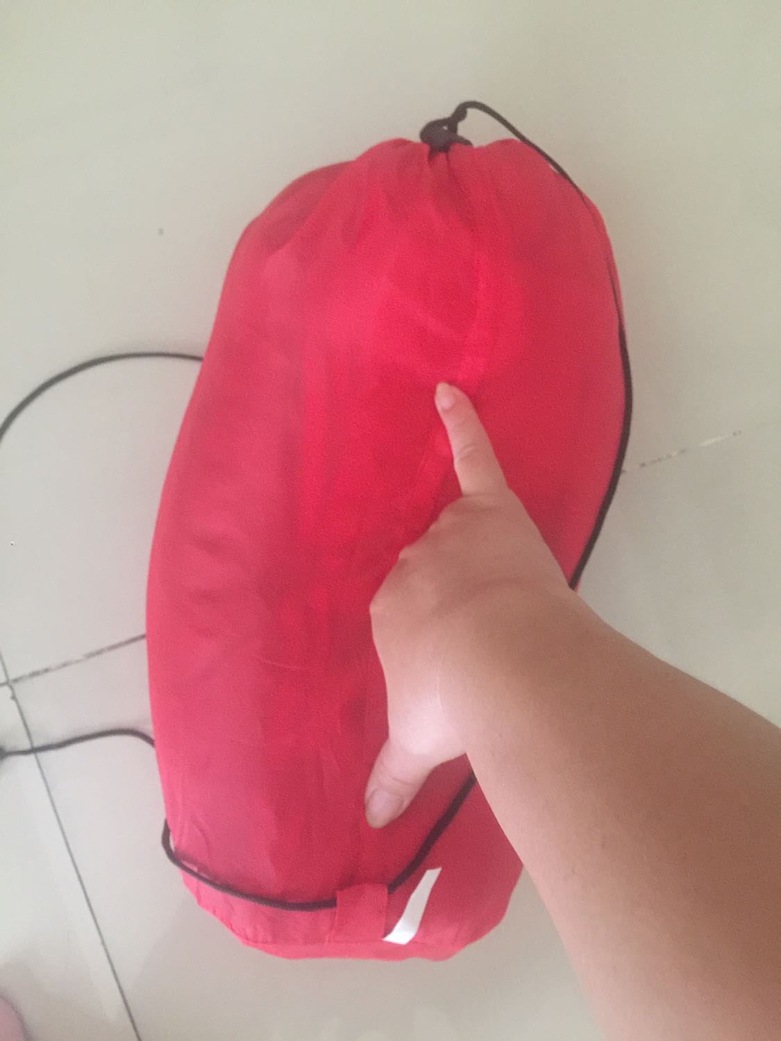 giao hàng nhanh, túi ngủ gọn đẹp, không quá mỏng không quá dày, dễ xếp, phù hợp làm túi ngủ cho các con ở trường hoặc cho người đi làm thích ngủ trưa tại công sở, hàng đúng mô tả của shop.