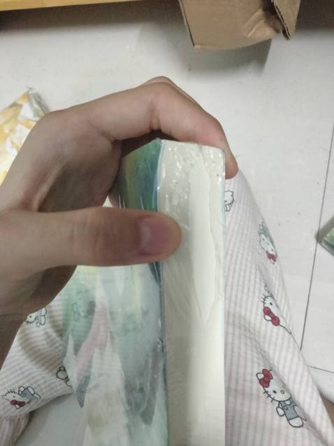 hàng đóng gói sơ xài,3 cuốn mà có mỗi cái bọc bóng mỏng,sách giao về thì bị rách seal và df