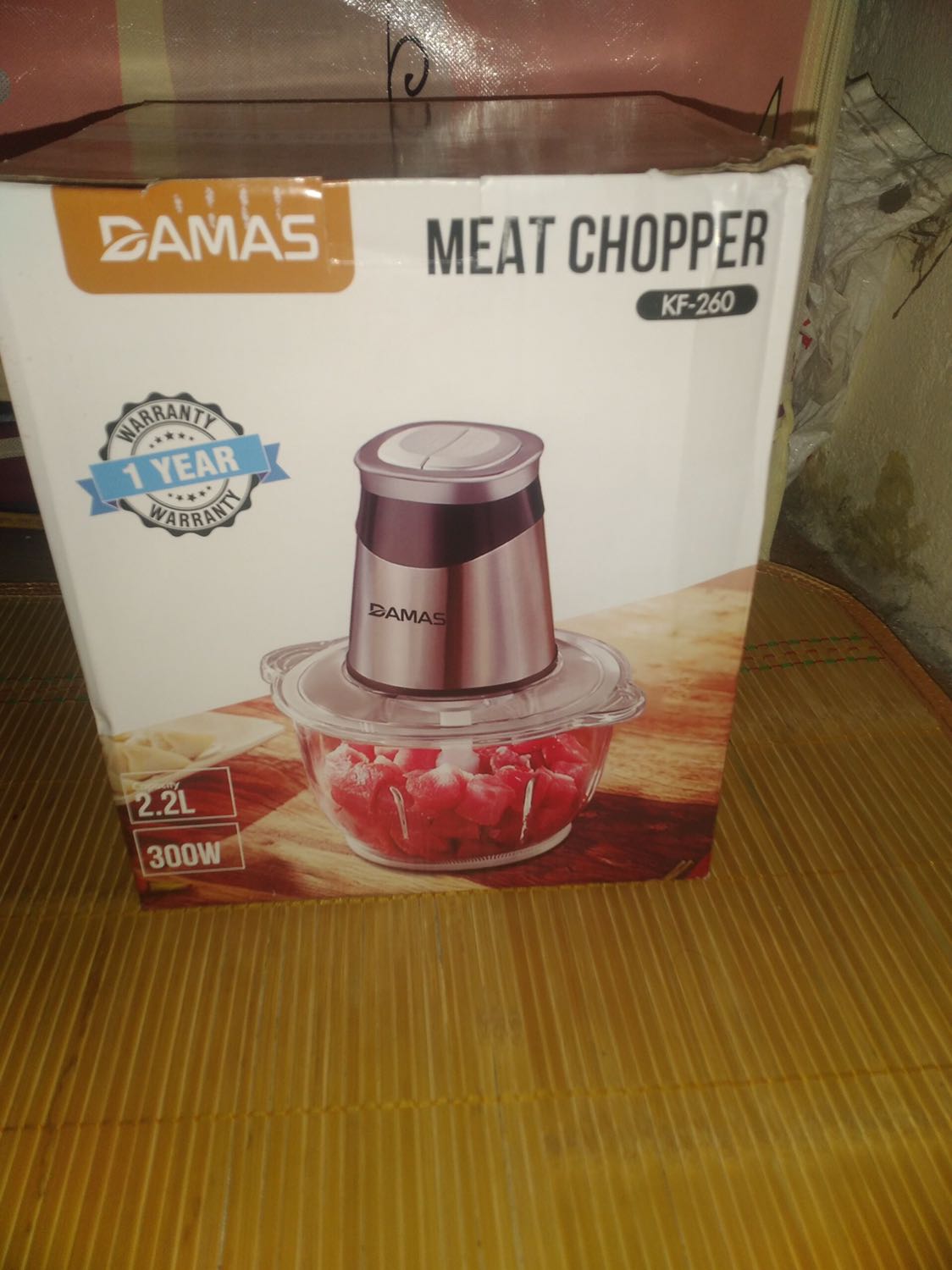 Hàng chính hãng, đóng gói cẩn thận, phụ kiện đầy đủ, cho mình hỏi nếu muốn bảo hành thì mình mang đến trung tâm bảo hành hay có nhân viên đến lấy??