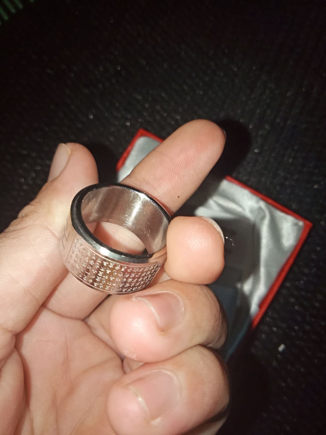 Mình rất hài lòng với về sản phẩm. Đánh giá 5 ? 
Size 8 cỡ 18mm.
sản phẩm đẹp, sáng, không trầy xước
Các bạn nên mua, gia 99k cho san phẩm sale , quá chất lượng.????