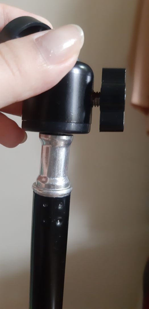 rất đáng tiền, làm bằng sắt mỏng và nhựa nên về lâu dài có lẽ không tốt lắm, nhưng xài okela, cầu quay của mình ban đầu bị hư nhma shop đã gửi lại cái khác cho mình ngay và luôn, vô cùng hài lòng