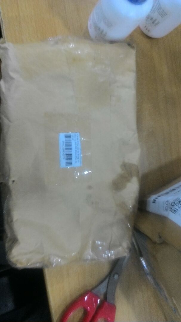 đóng gói kém quá ạ. 1 chai bị đổ hết ra ngoài luôn