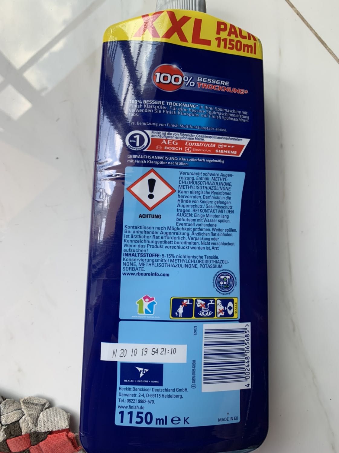 Giao hàng không đúng mẩu đặt mua . Đặt mua là pack 1150ml giao hàng là XXL pack 1150 ml, TiKi nên kiểm tra lại và giải thích cho tôi sớm nhé . Nên xem kỷ hàng