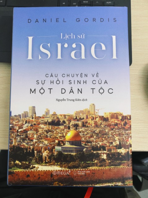 Sách đóng gói cẩn thận, còn nguyên lớp bóng bảo vệ. Thời gian giao hàng siêu nhanh ạ