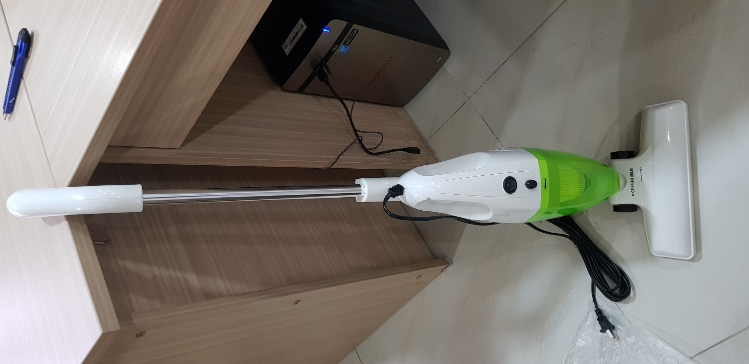 Hàng tiki đóng gói rất cẩn thận, máy hút lực mạnh, gọn nhẹ, hút sạch lắm, mình dùng hút các ngóc ngách trên cao, hút cửa, hút dưới đất cũng rất ổn, không quá ồn, xài được 5p liên tục thì máy bắt đầu nóng, nhưng với giá tiền này thì mình hài lòng, vì mục đích là để hút ở những vị trí khó với, không cần xài lâu. Gửi hình thực tế mn xem nhé. Thanks seller.