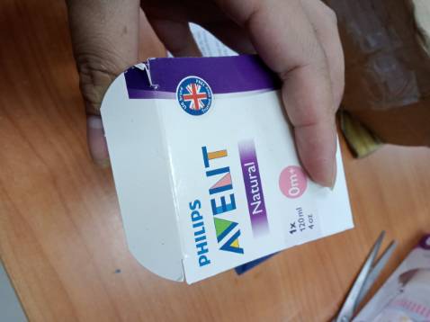 Rất thất vọng, sao nấp bình lại bị trầy xướt, vỏ họp lại rách. 
Mua 2 bình điều k hài lòng Rất thất vọng, sao nấp bình lại bị trầy xướt, vỏ họp lại rách. 
Mua 2 bình điều k hài lòng