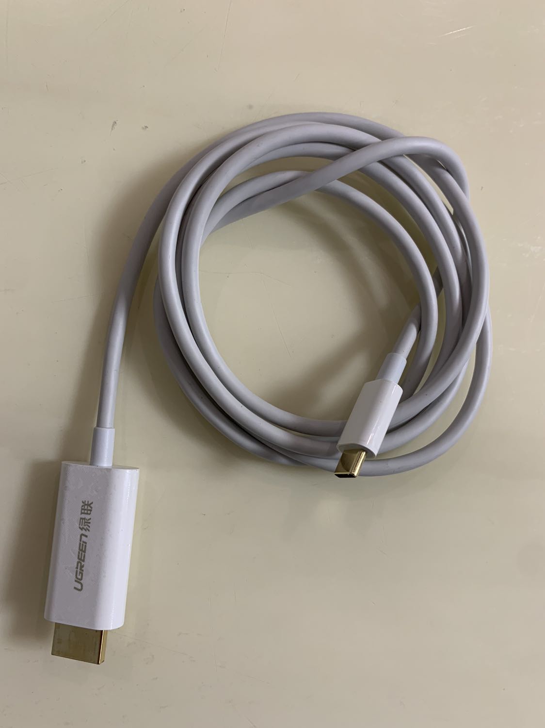 Không dùng được, kết nối cả macbook và điện thoại samsung ra tivi đều không có tín hiệu gì, đề nghị tiki đổi hàng. Rất thất vọng.