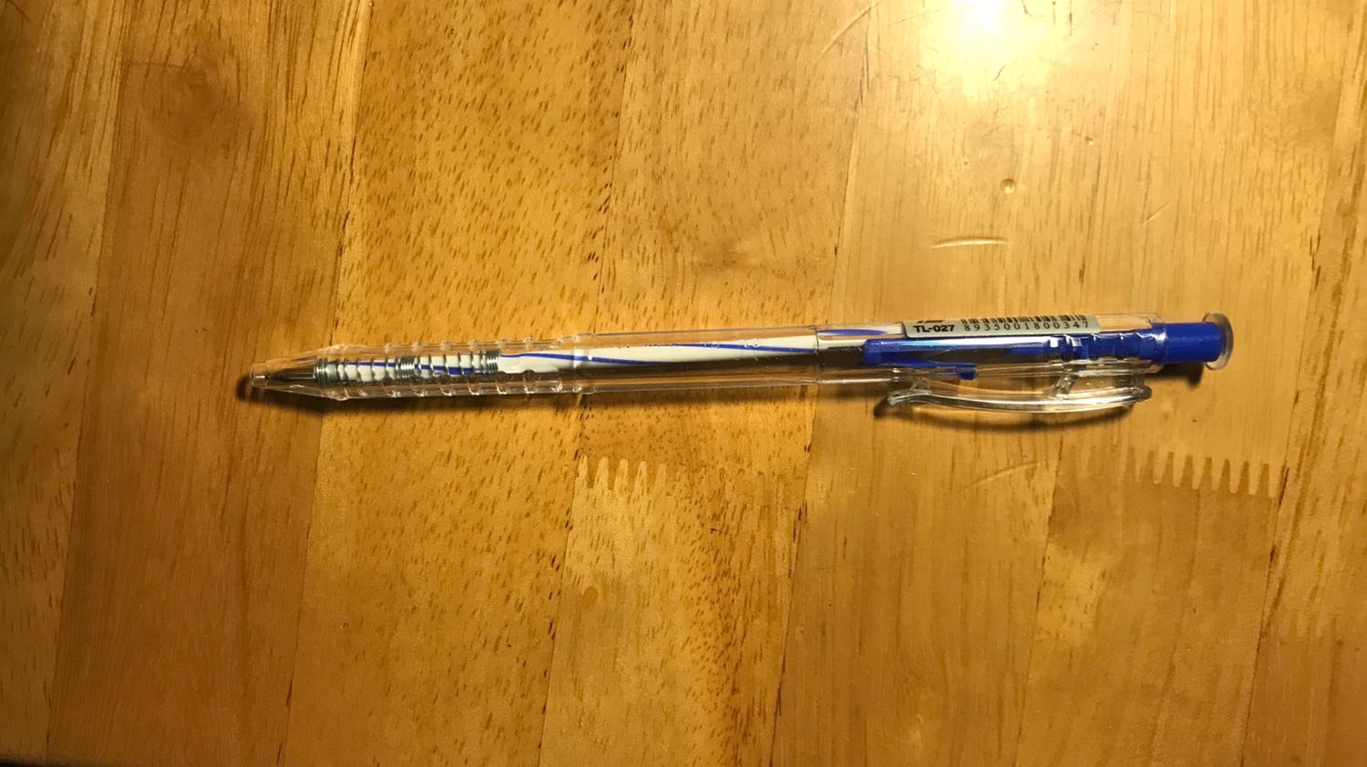 Viết êm, mực đều, giao hàng trước hạn