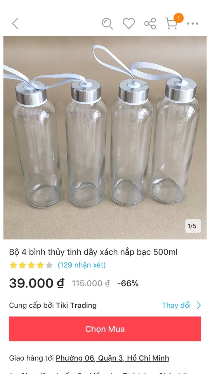 - Hàng giao không giống mẫu, mẫu dây bạc mà đi giao dây màu XANH CHUỐI. Thiệt sự nhìn cái sợ dây ruy băng mỏng te màu xanh chuối gắn vô đây thấy rất chi là trớt quớt. Chẳng thà rõ ràng từ đầu luôn là GIAO MÀU NGẪU NHIÊN. Nên nhận hàng hơi thất vọng, cắt dây đi thì cái chai trụi lũi rất khó cầm.
- Thủy tinh khá đục và có nhiều vết xước thấy rõ như hình 
- Về giao hàng: Tiki giao nhanh và đóng gói cẩn thận nên ko có vấn đề gì