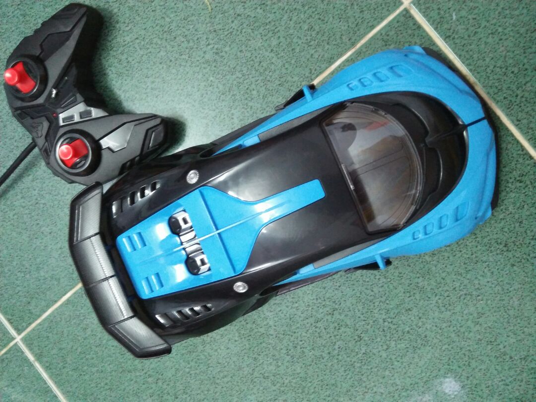 xe chưa biết chạy ngon không mà vặn ốc hoài không ra. Được mỗi tay cầm điều khiển còn con xe vặn hoài mà vẫn nằm yên một chỗ. Giờ muốn trả hàng được không vậy xe chưa biết chạy ngon không mà vặn ốc hoài không ra. Được mỗi tay cầm điều khiển còn con xe vặn hoài mà vẫn nằm yên một chỗ. Giờ muốn trả hàng được không vậy