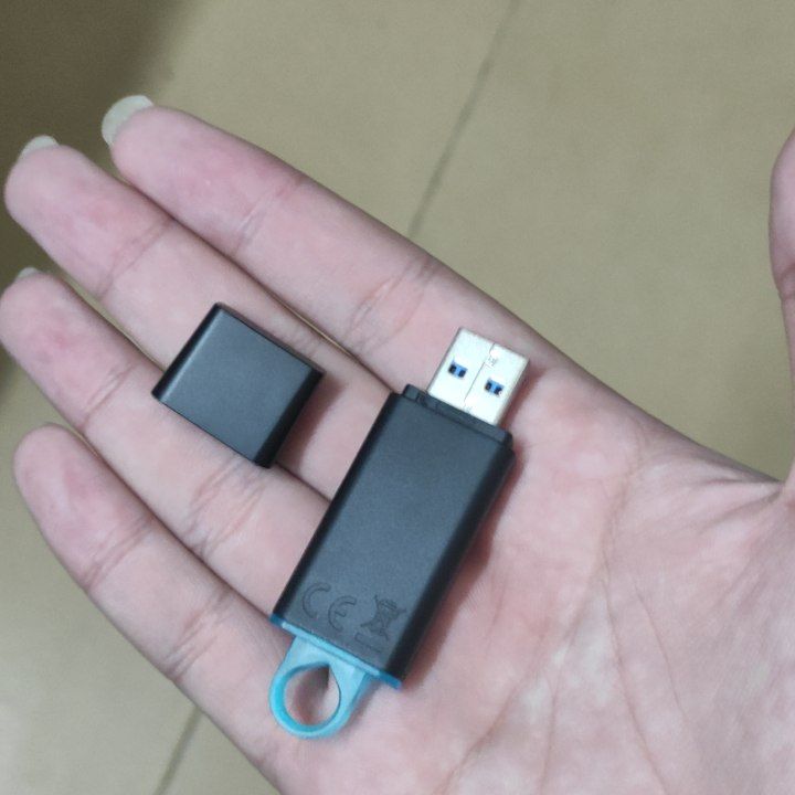 Hàng giao nhanh trước 1 ngày, được bao bọc cẩn thận nữa. Hàng giao nhanh trước 1 ngày, được bao bọc cẩn thận nữa.