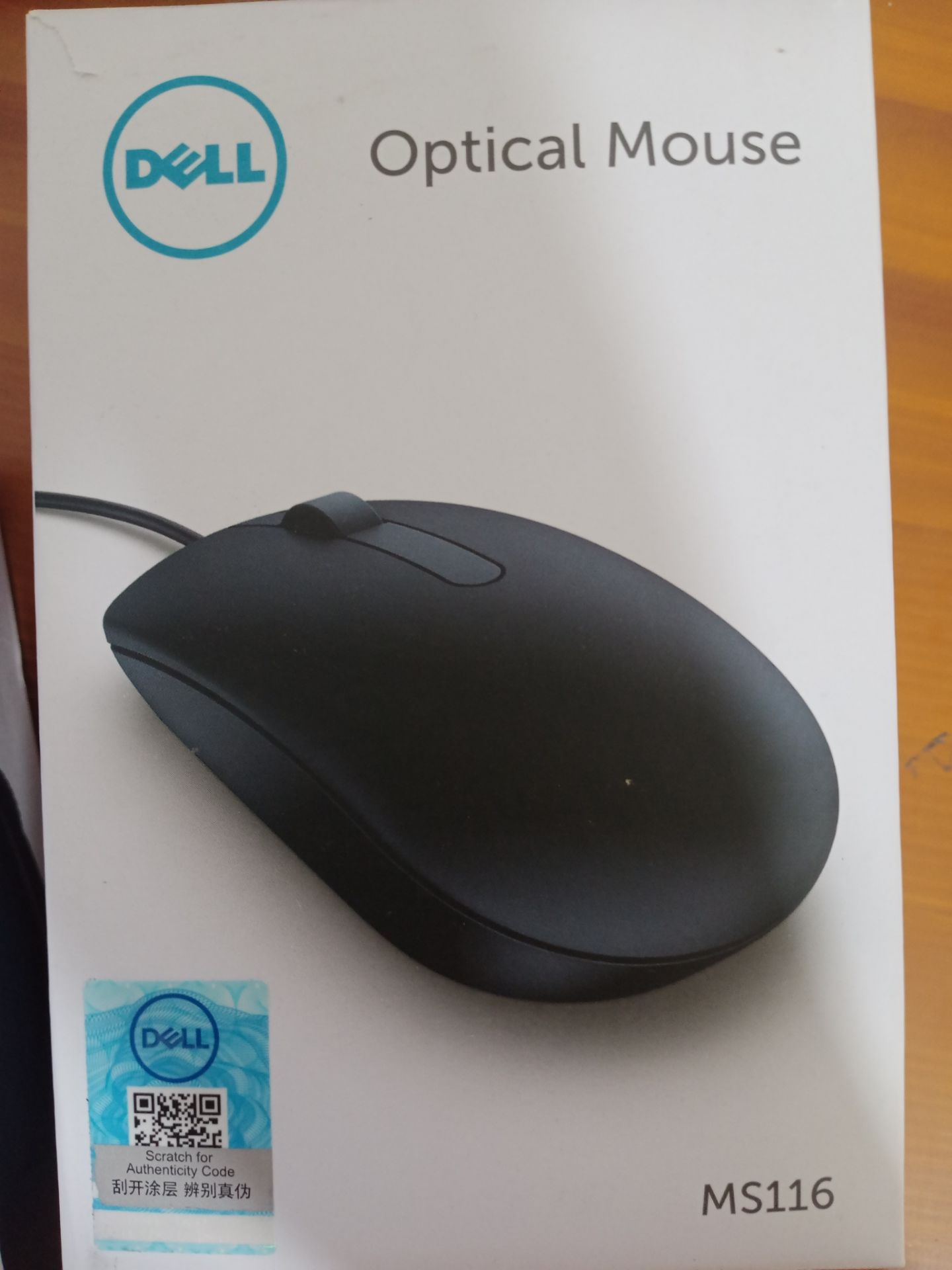 Thiết kế ổn, nhám nhám. Mình chưa sài loại này bao giờ, nhưng chắc bền. Hàng của dell. Có điều di chuột chưa trơn bằng logitech.