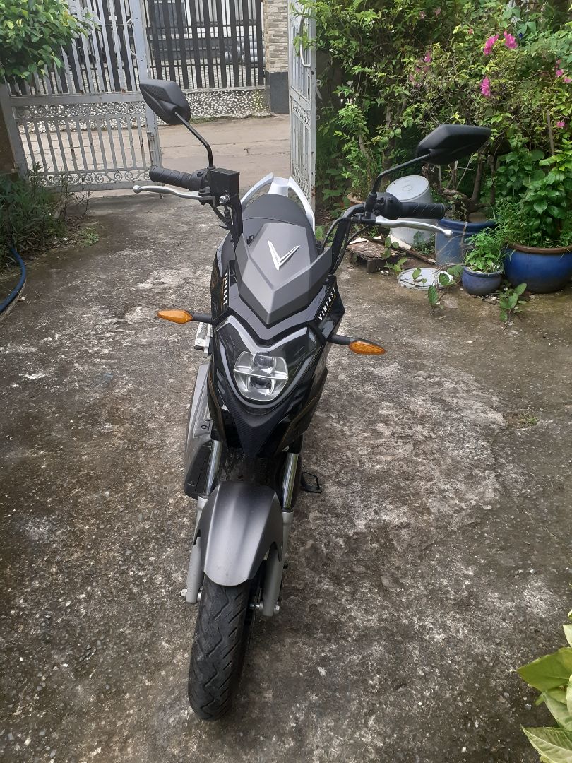 Kiểu dáng đẹp
vận hành êm ái,tiết kiệm chi phí khi xăng bây giờ 30k/l