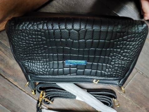 vân đá không đúng như mô tả