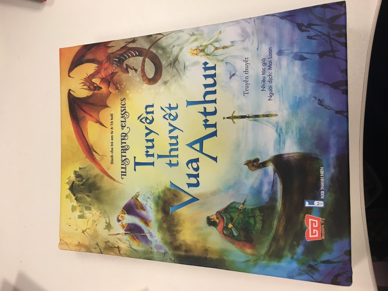 Cảm ơn Tiki vì những đợt giảm giá nên bổ sung được vào tủ sách của bọn nhỏ những cuốn sách bìa cứng, cỡ chữ vừa để đọc thêm.