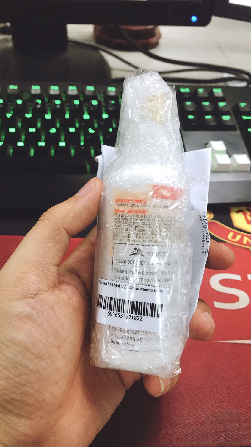 Sản phẩm đóng gói đẹp chắc chắn, giao hàng nhanh. Xịt tay mùi dễ chịu, shop phục vụ rất nhiệt tình. Hết sẽ mua lại lần sau ☺️