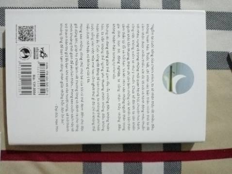 Chỉ mới đọc xong chương đầu mình đã thấy thế giới quan của mình được mở ra rất nhiều. Những băn khoăn, lo lắng, trăn trở cũng vì nội dung của sách bay đi mất tiêu. Luac đọc sách mình cứ có cảm giác bản thân đang đi dạo chốn thảo nguyên xanh tươi trải dài vô tận vậy, yên bình, nhẹ nhàng đến lạ thường.