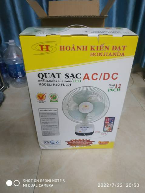 Sản phẩm đúng như hình ảnh quảng cáo. Đóng gói cẩn thận. Mình mua để phòng lúc mất điện, bật số nhỏ nhất mà quạt rất mát. Đánh giá shop 5*