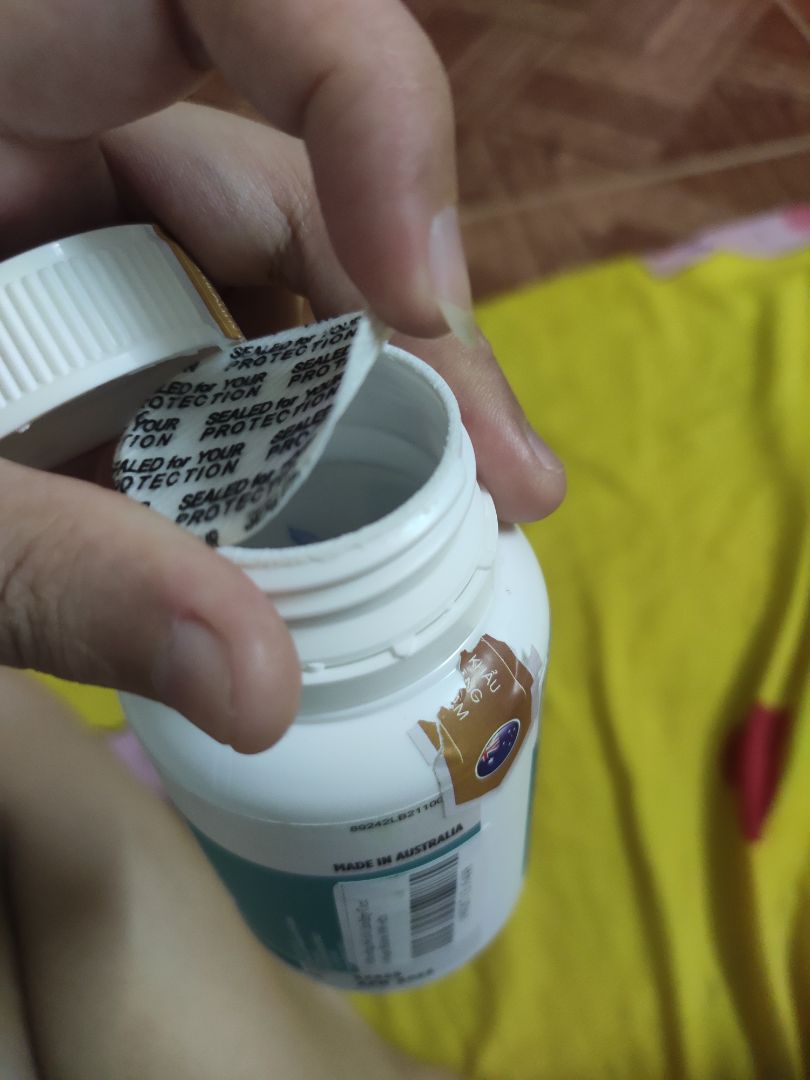 seal thuốc hơi lỏng lẻo, nhãn thuốc bị rách nhiều chỗ, còn hiệu quả để dùng xong mới biết