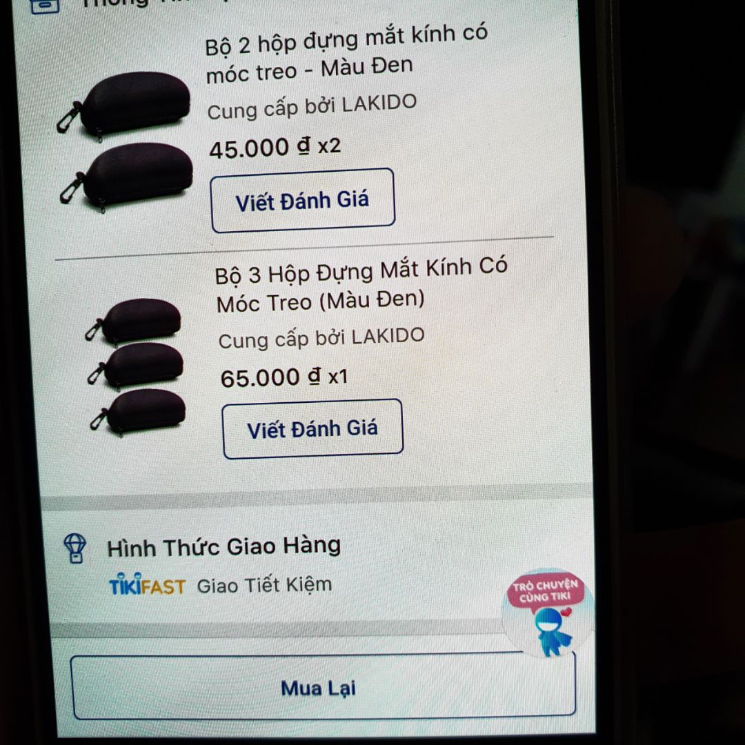 đặt 2 đơn.một đơn 45k 2 bộ hộp x2 là 4 cái.một đơn 65kx1 là 3 cái.tổng cộng 2 đơn là 7 cái.giao dc 6 cái.1 cái bị xước