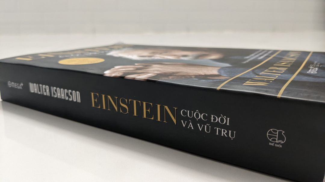 5* ủng hộ nhe. vì góc sách hơi bị cong, mong shop bảo vệ sách bằng những miếng xốp mỏng....để sách đến đc khách hàng với chất lượng tốt nhất